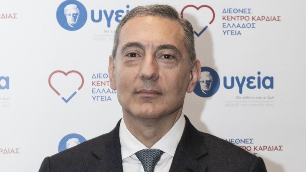 κ. Θεόδωρος Κωφίδης, Καθηγητής Καρδιοχειρουργικής του Εθνικού Πανεπιστημιακού Νοσοκομείου της Σιγκαπούρης.